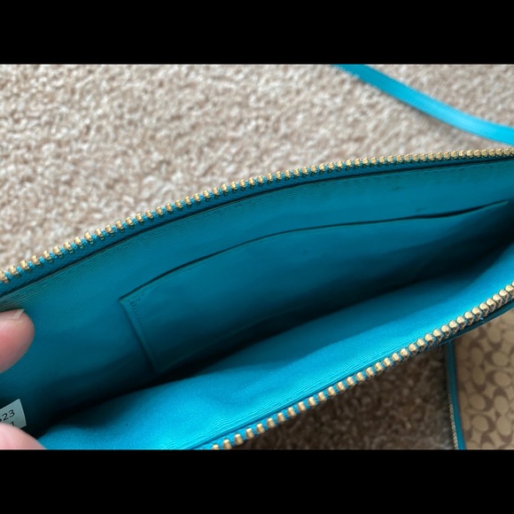 Teal Coach Crossbody bag - Picture 6 of 7